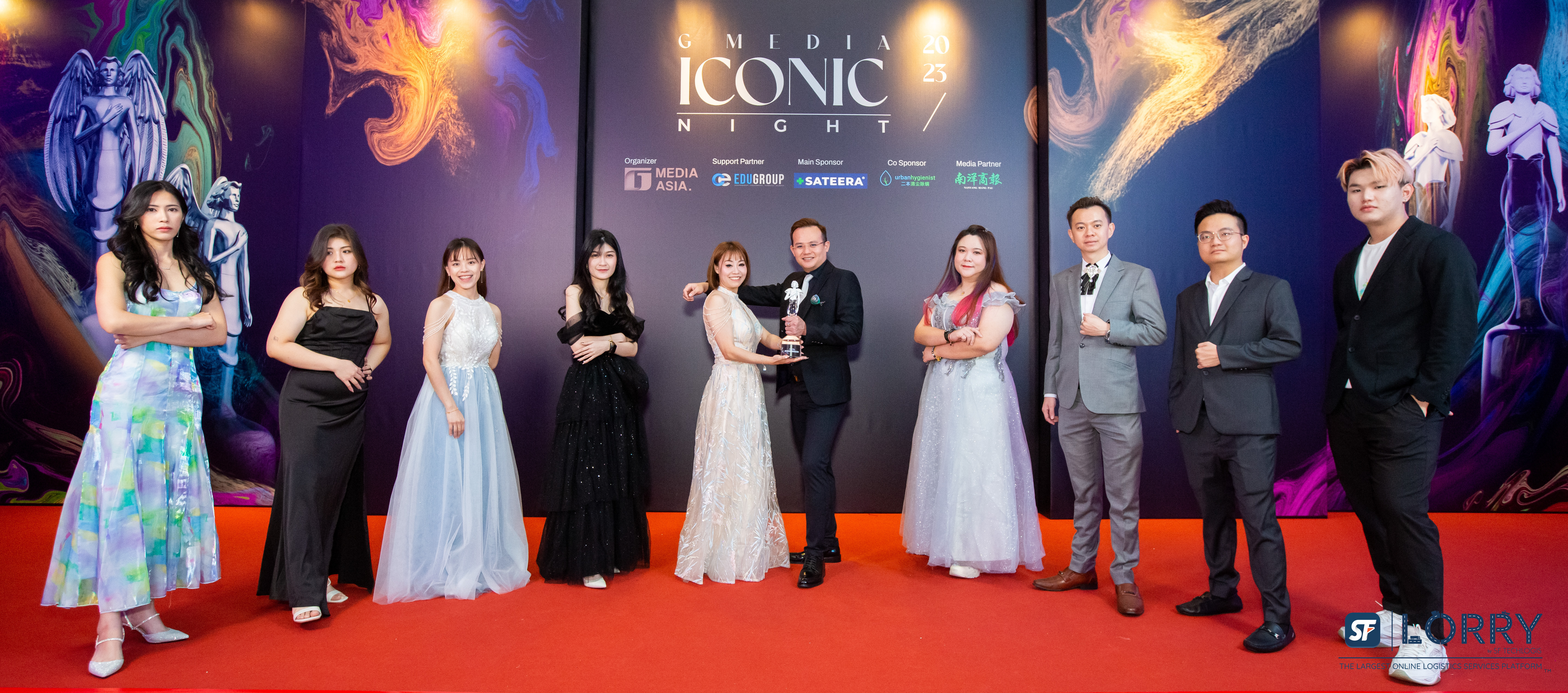 Dato' Dr. Tan Soon Hong receives G Iconic Award 2023 at G Media Asia ceremony