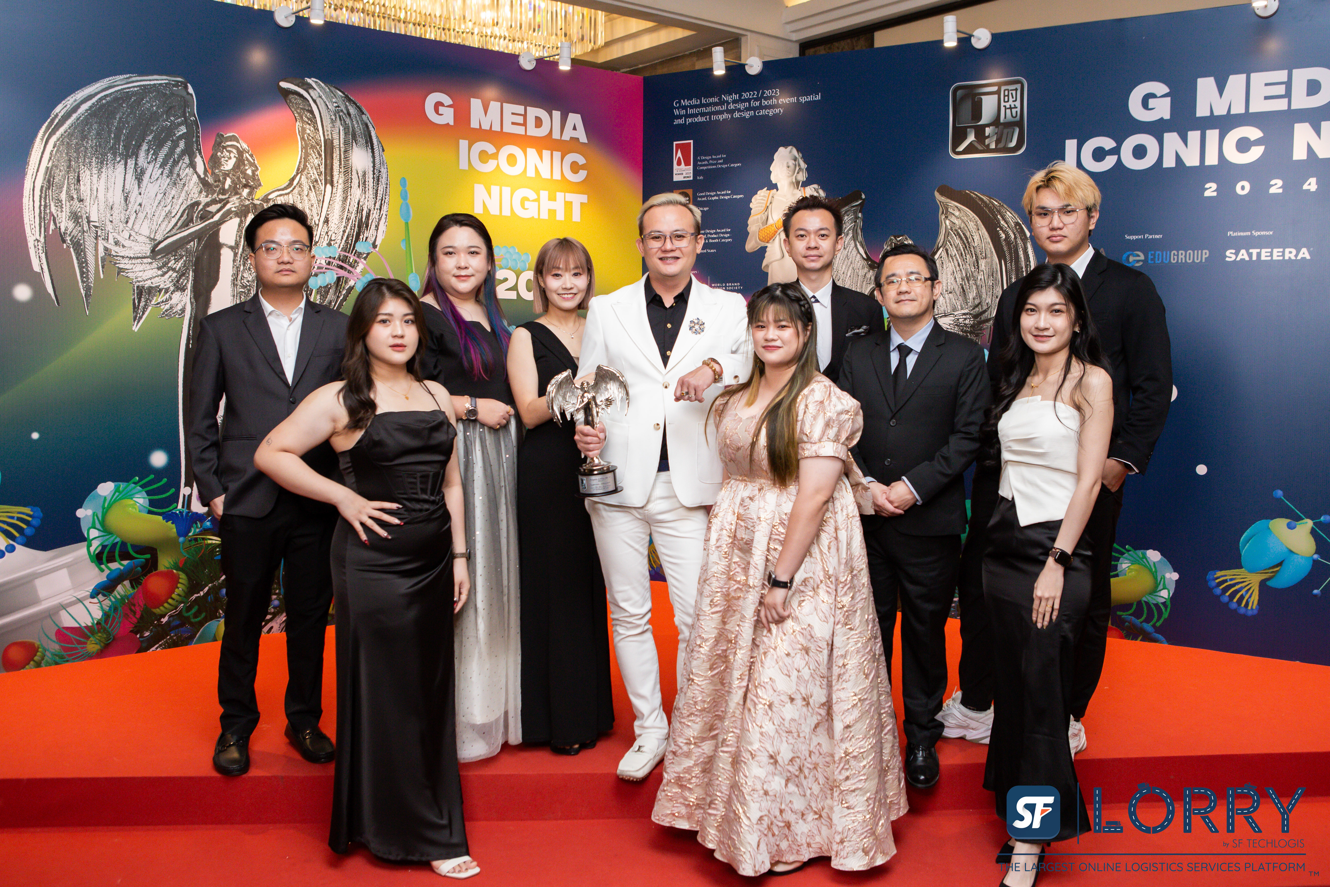 Dato' Dr. Tan Soon Hong receives G FORTY TOP 40 award at G Media Iconic Award 2024 for SF Lorry’s impact on logistic and transport Malaysia